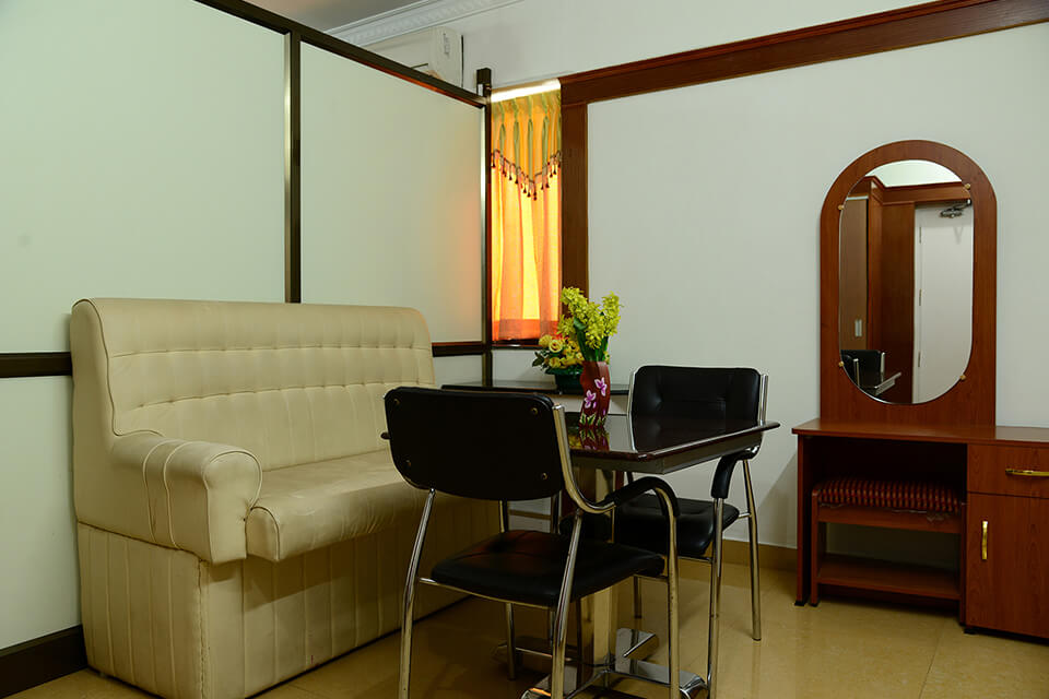 Tri Sea Hotel Rooms Living Area