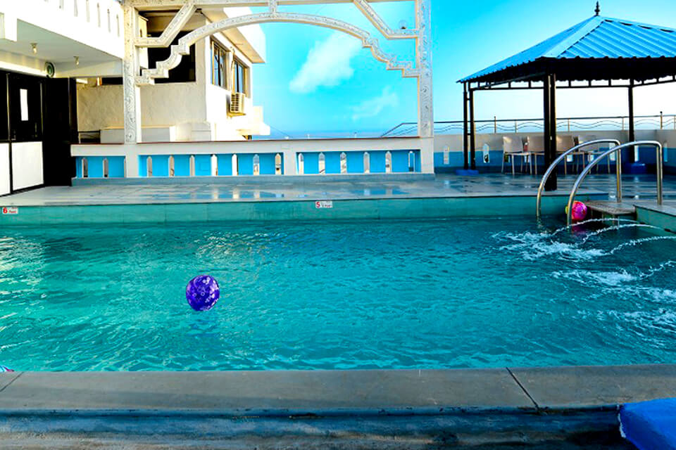 Tri Sea Hotel Swimming Pool
