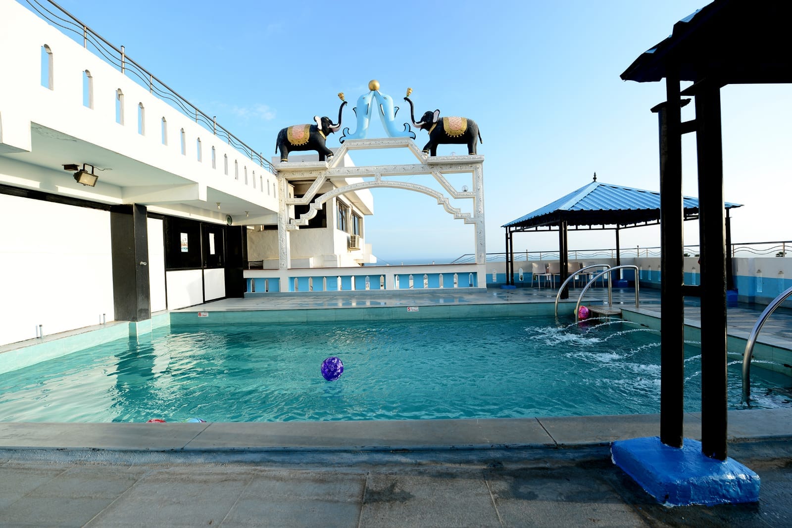 Hotel Trisea Swimming Pool
